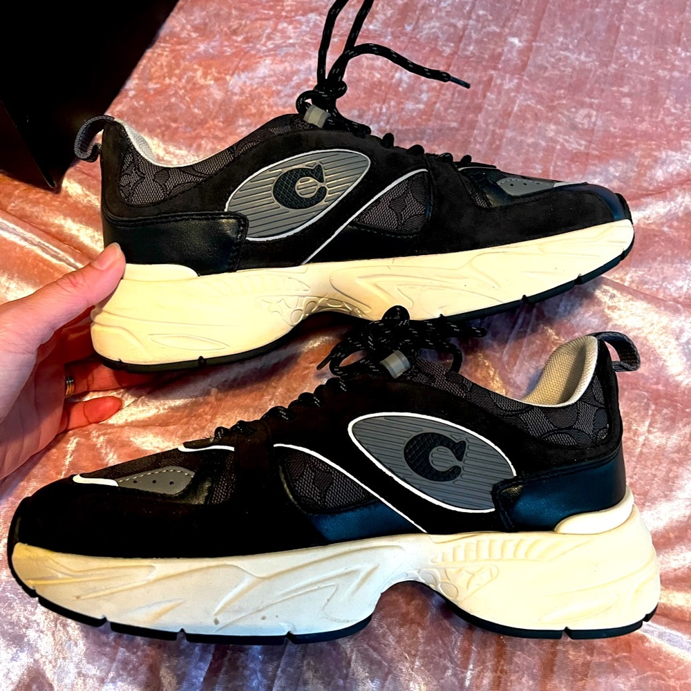 Coach Men’s Signature Tech Runner Sneakers size 8.5